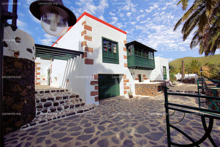 Establecimiento vacacional estilo canario en el norte de Lanzarote