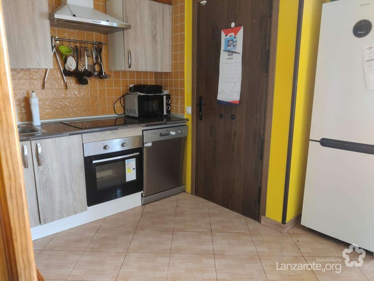 Flat in Tahiche with 2 bedrooms and a large patio